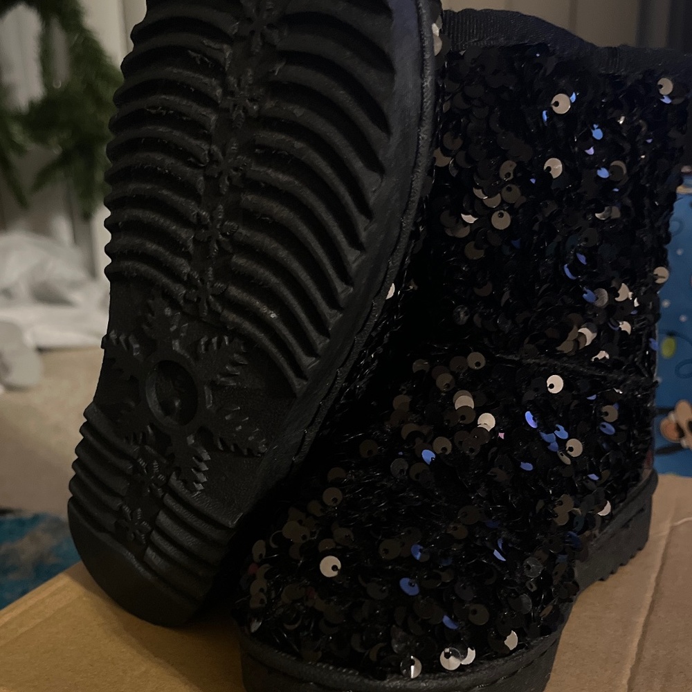 Black Sequins Boots